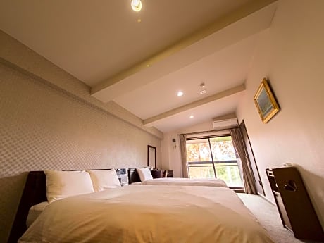 Superior room with Half Board