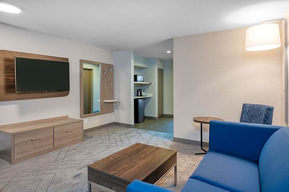 Holiday Inn Express Hotel & Suites Greenwood By IHG