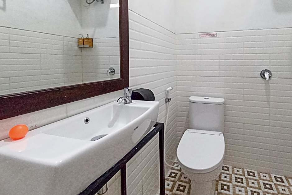Mruyung Guest House Kota Lama Banyumas Mitra RedDoorz