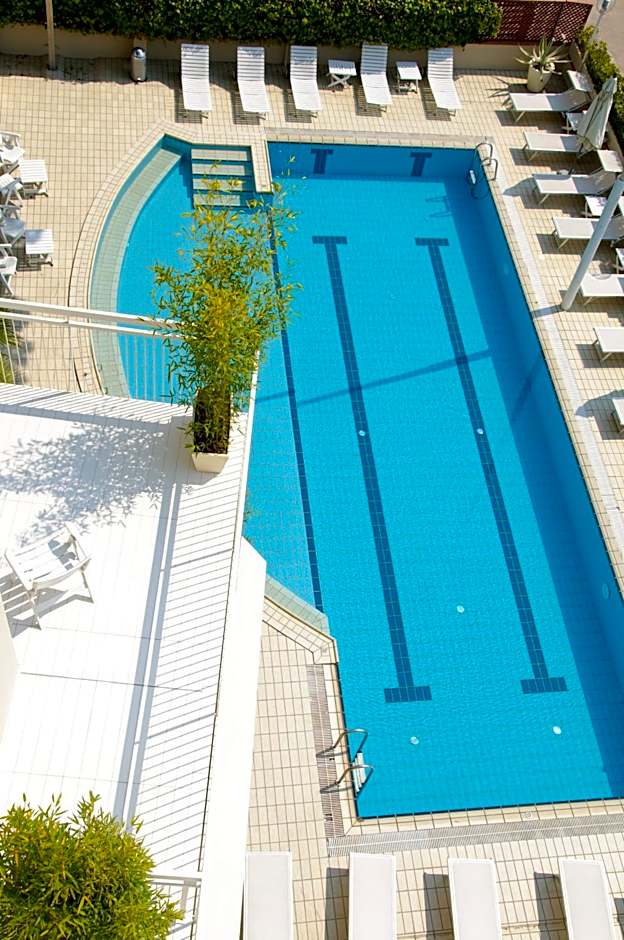 HOTEL TRIONFAL - Fronte Mare - Vicinissimi al Centro