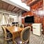 February Boutique Hotel Hwanggeum