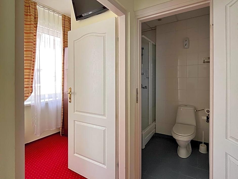 Fry House Hostel - 15min to Dworzec Zachodni, 5min to Klub Progresja