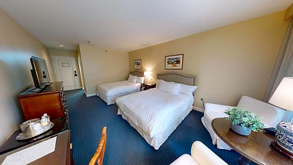 Avon Old Farms Hotel