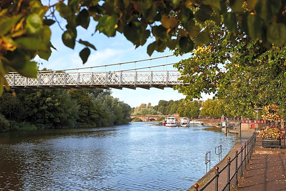 Macdonald New Blossoms Hotel