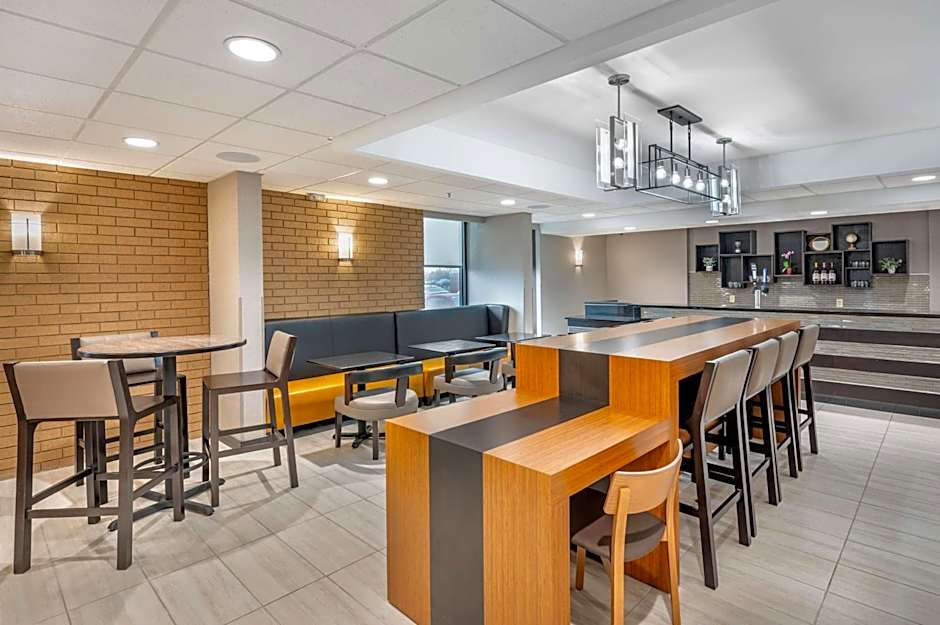 Drury Inn & Suites Champaign