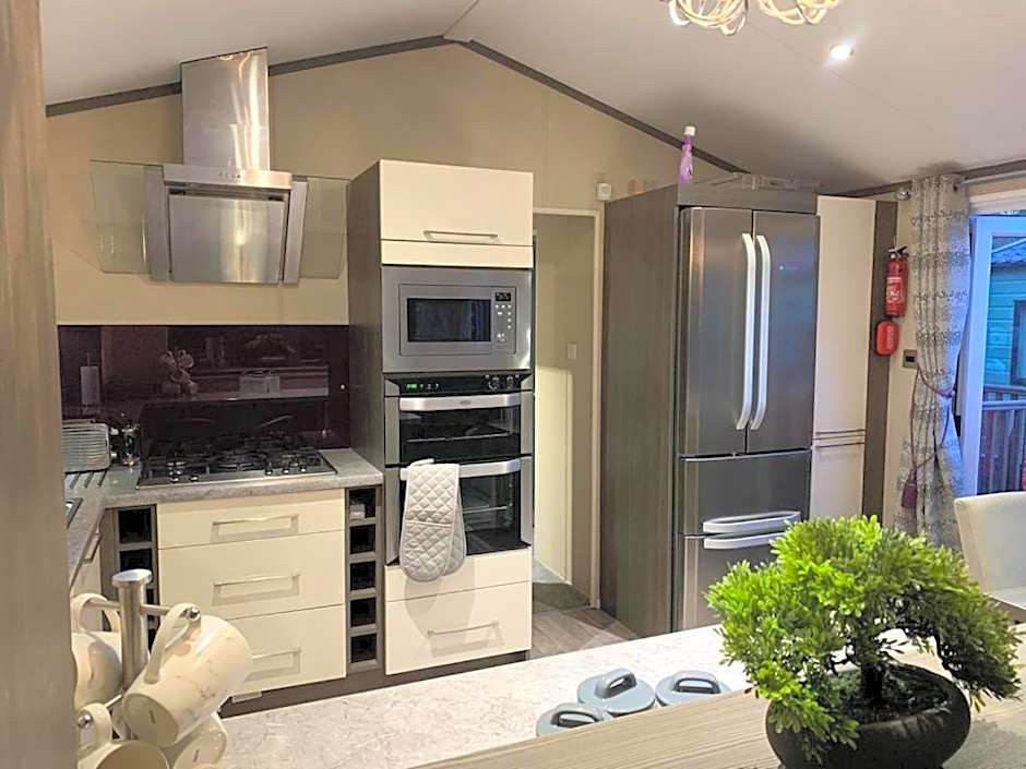 Troutbeck Hot Tub Lodge 4