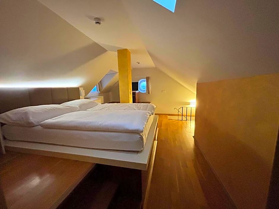 The Golden Wheel Boutique Hotel