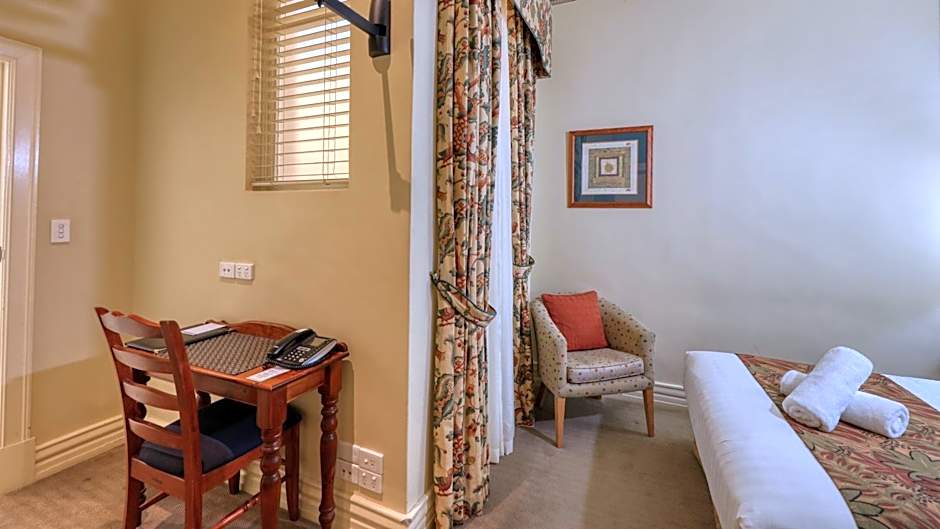 Royal Exchange Hotel