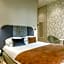 Suites FL By Sweett