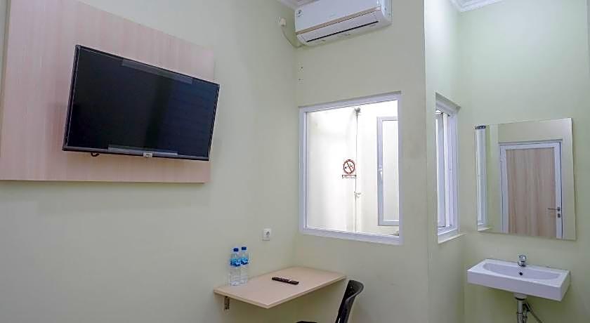 RedDoorz Syariah near Gerbang Tol Krapyak 2 Semarang