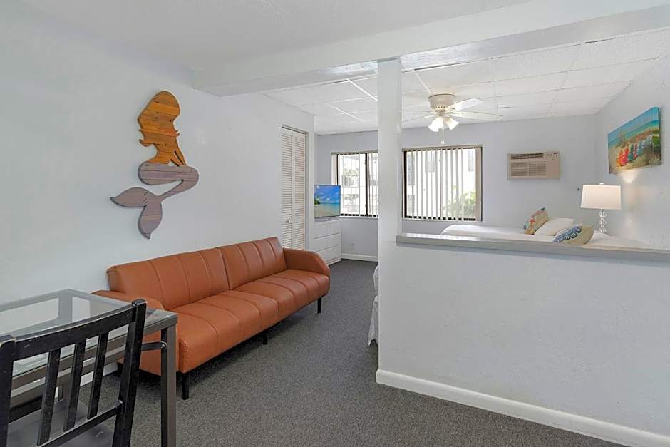Sabal Palms Inn
