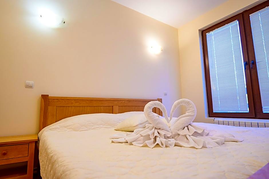 Parklands Hotel & Pool