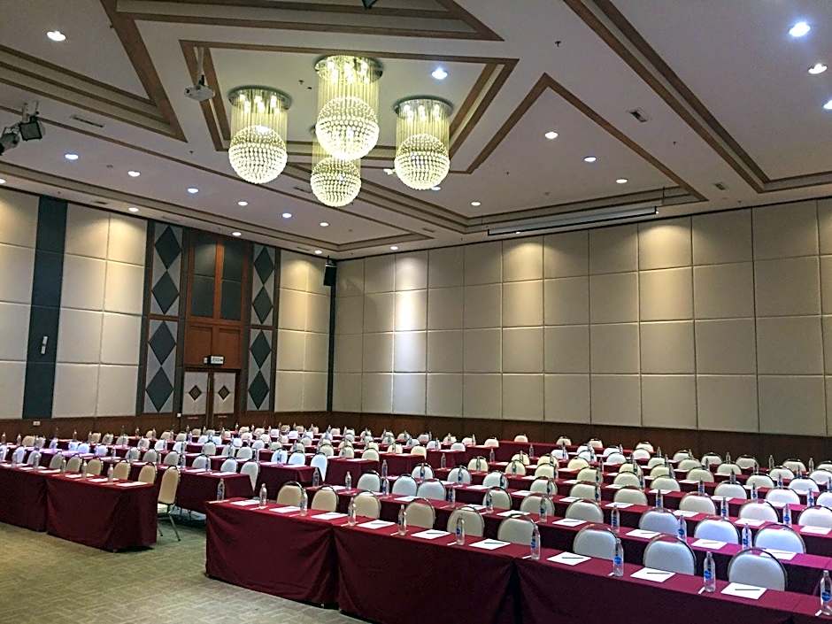 Sunee Grand Hotel&Convention Center