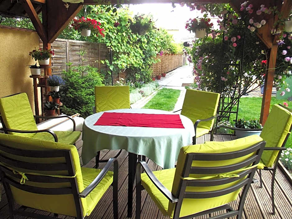 Vila Fortuna - Art O'Clock