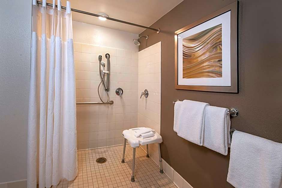 Courtyard by Marriott Dunn Loring Fairfax