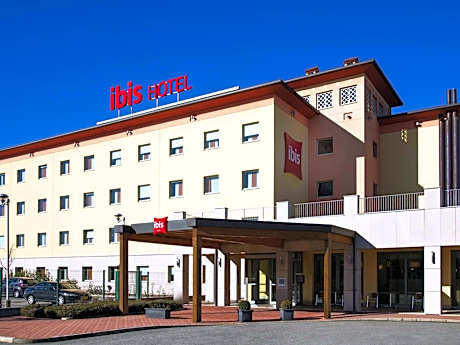 Ibis Como