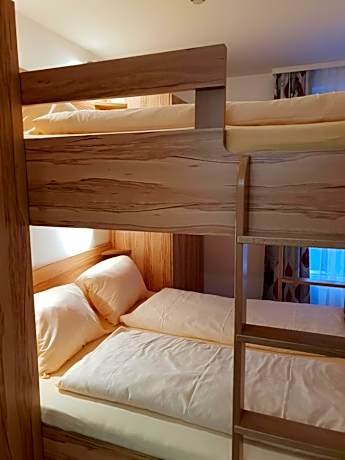 One-Bedroom Apartment (4 Adults)