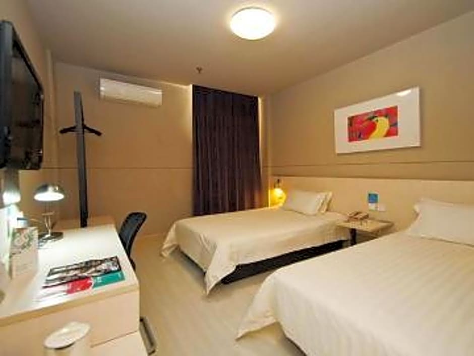 Jinjiang Inn Linyi Train Station Branch