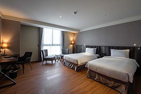Twin Room with Bath