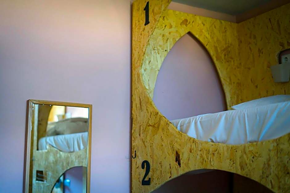 HI Arrifana Destination Hostel