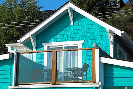 Quadruple Room with Balcony