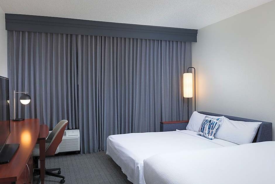 Courtyard by Marriott Denver Central Park