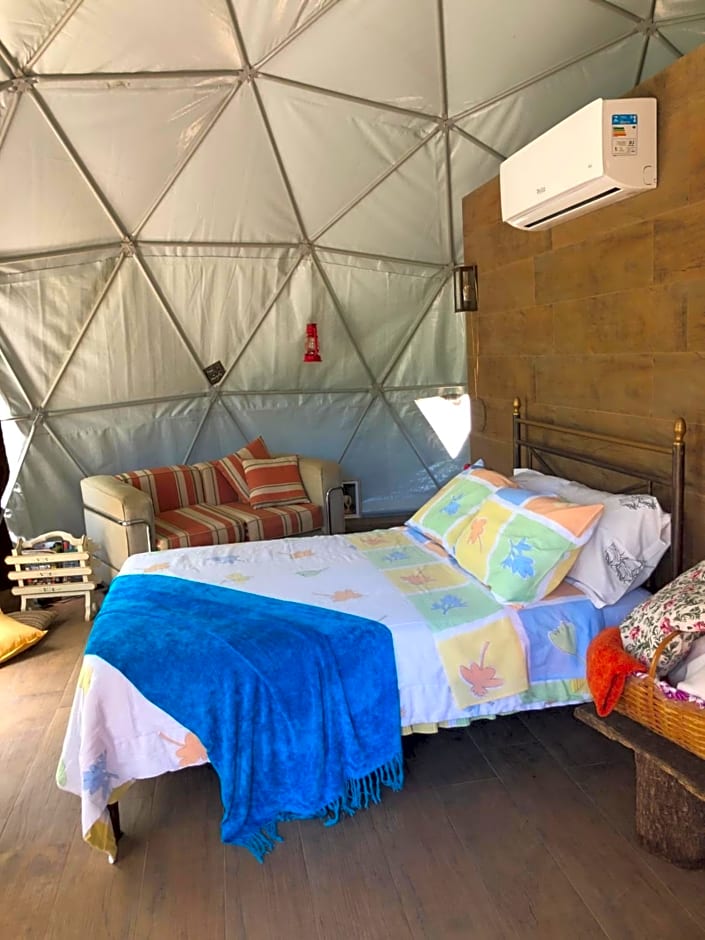 Aconchego no Domo BANHEIRA com AQUECIMENTO 7,5km centro Águas de Lindoia com COM CAFÉ, internet Starlink