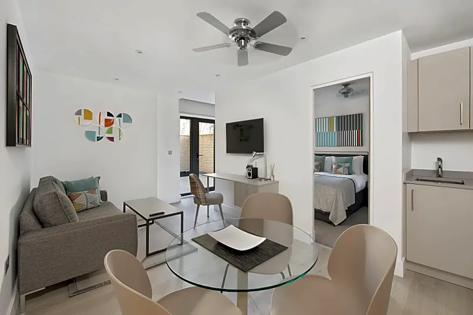 Q Square by Supercity Aparthotels