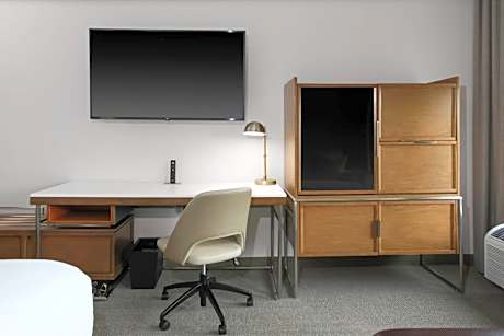 Suite with 2 Queen Bed, City view