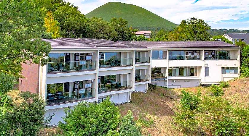 Omuro no mori Gyokusui - 13 years or older