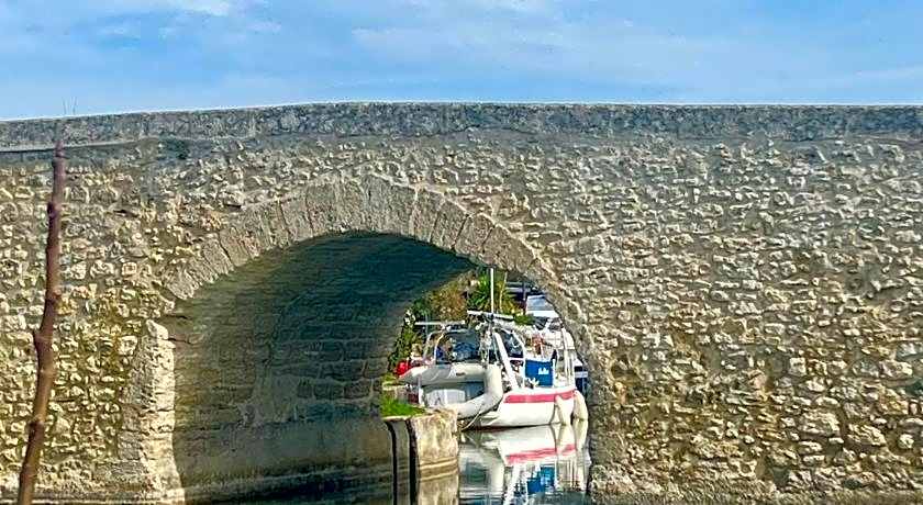 Entre Midi - Maison d'Hotes - B&B