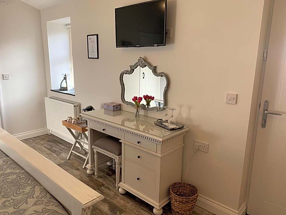 Millbrae Lodges
