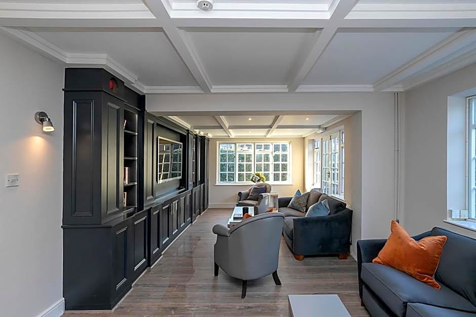 Pages Hotel and Guesthouse