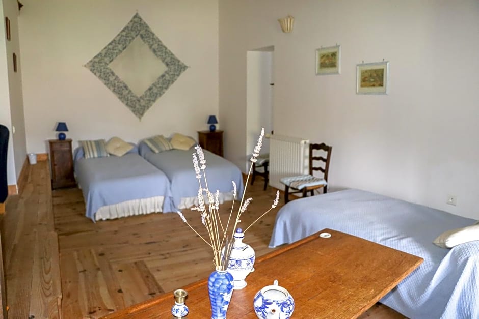 DOMAINE DE MARLAS - CHAMBRES D'HÔTES