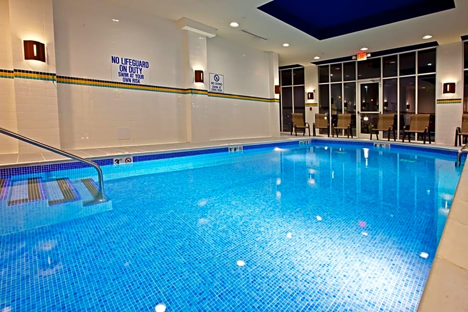Holiday Inn Louisville Airport - Fair/Expo, an IHG Hotel