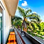 Beverly Hills 2 bed 2 bath Penthouse with Den and Parking 414
