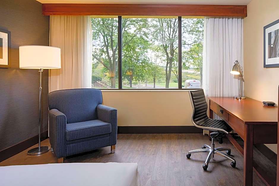DoubleTree By Hilton Hotel Pittsburgh - Cranberry