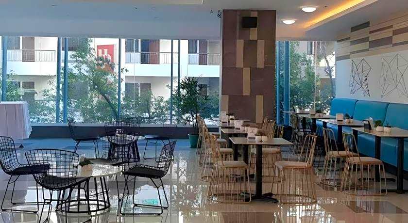 Travelite Hotel Legarda