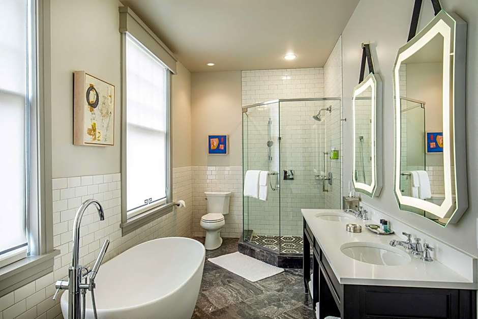 The Virginian Lynchburg, Curio Collection By Hilton