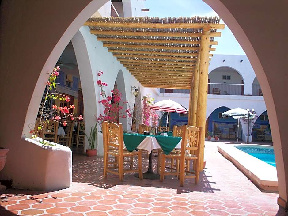 Hotel Hacienda Bugambilias