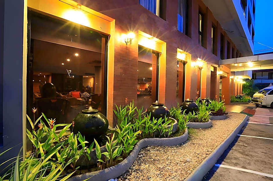 Pin Hotel