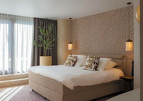 Junior Wellness Suite with Spa Access