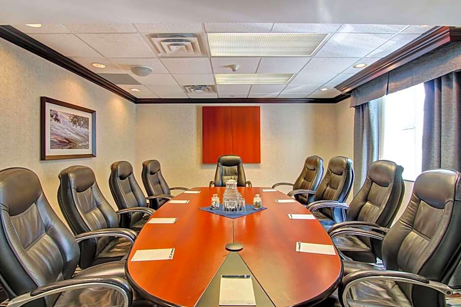 Homewood Suites By Hilton Toronto-Mississauga