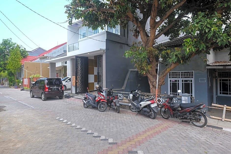 RedDoorz Syariah near Alun Alun Temanggung