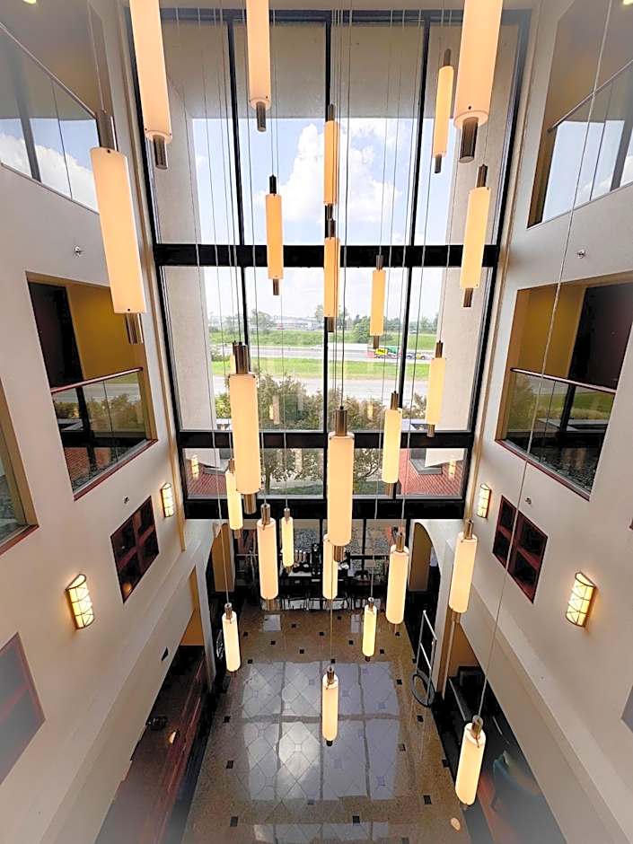 Heritage Inn & Suites St. Louis/Fenton, Trademark by Wyndham