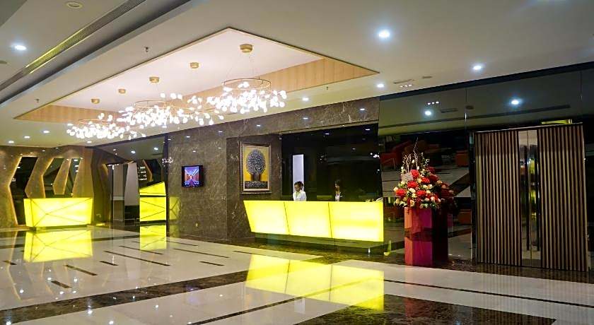 Greens Hotel & Suites