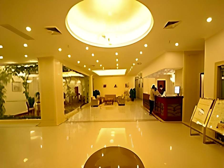 Greentree Inn Yangzhou Plaza Business Hotel – Yangzhou, VA