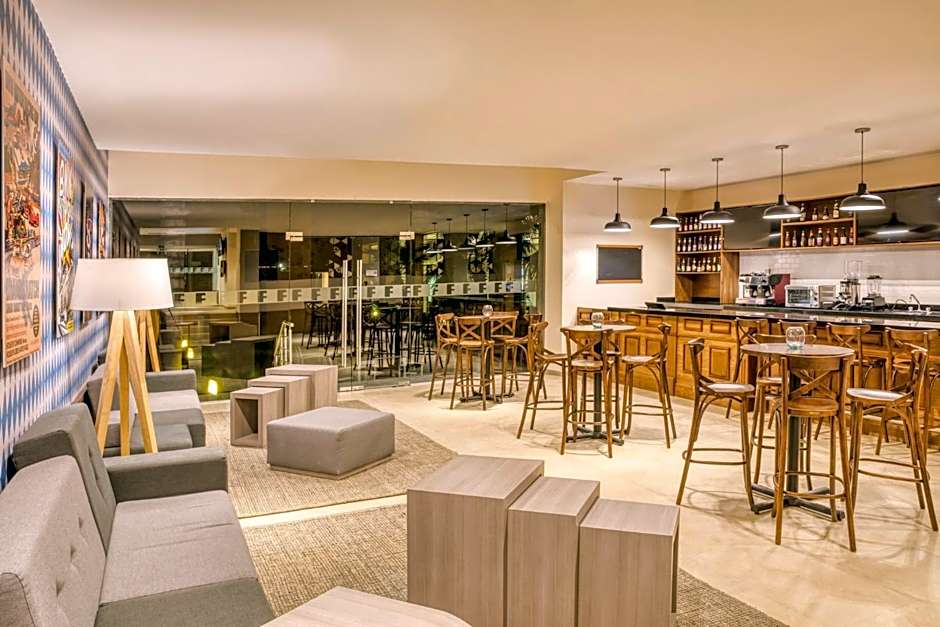 Fiesta Inn Express San Luis Potosi Oriente