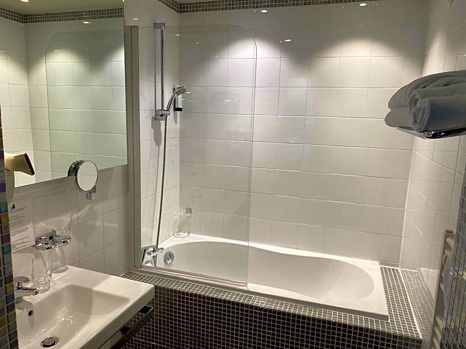 Mercure Aix-en-Provence La Duranne Gare TGV