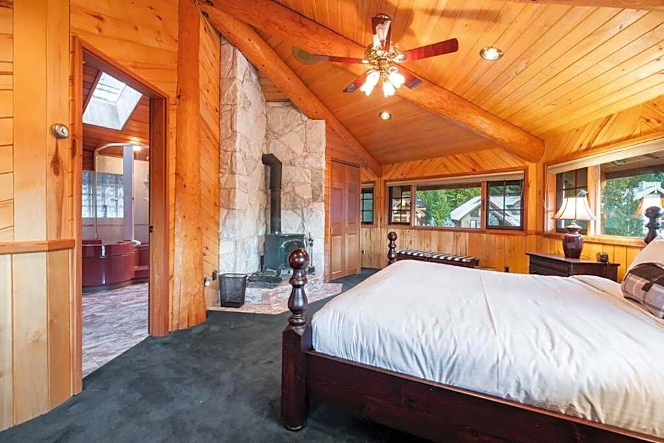 Snowridge Chalet by Outpost Whistler